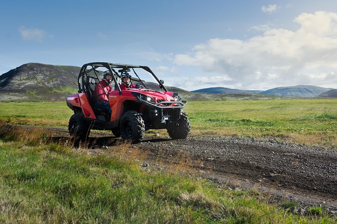 1 hour Buggy adventure - From Reykjavik - The scenic stop near the lake and mountain bluff