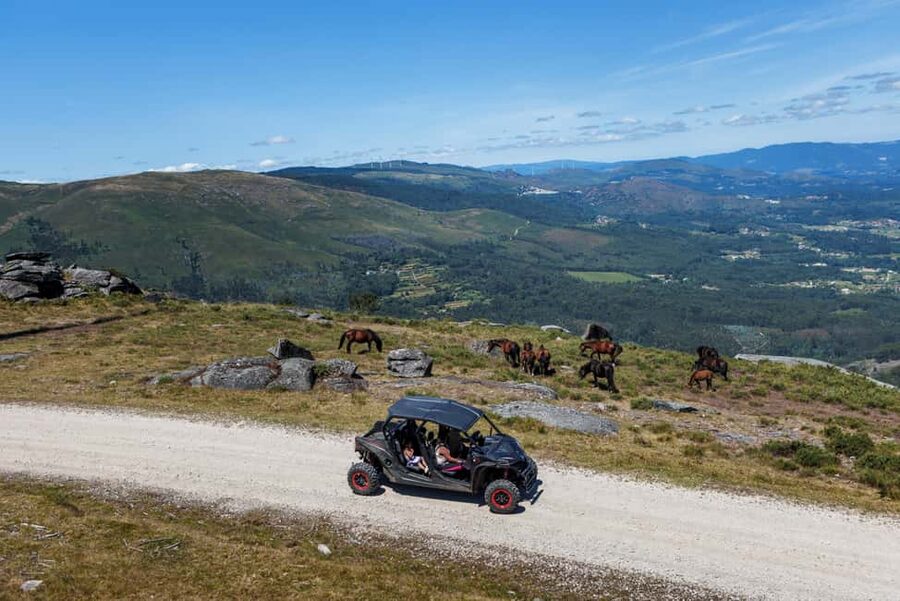 3.5h Buggy Tour • Arcos de Valdevez • Peneda Gerês - Leaving Arcos de Valdevez for the Vez River Valley