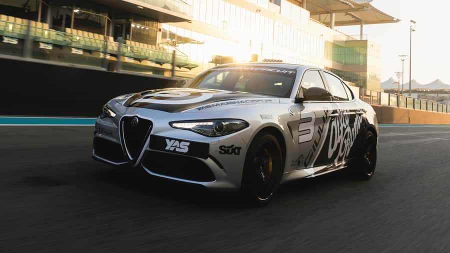 Abu Dhabi: Alfa Romeo Guilia Quadrifoglio Driving Experience - Key points at a glance