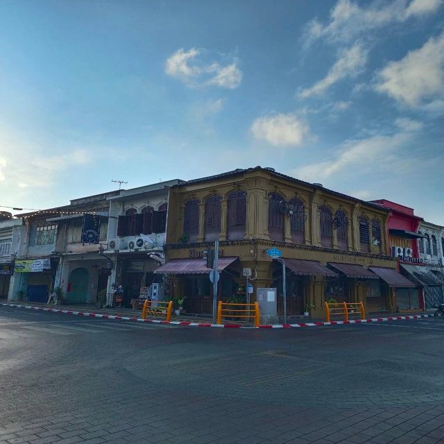 Atv adventure in jungle & city tour Phuket landmarks - A fast change from jungle trails to Phuket streets