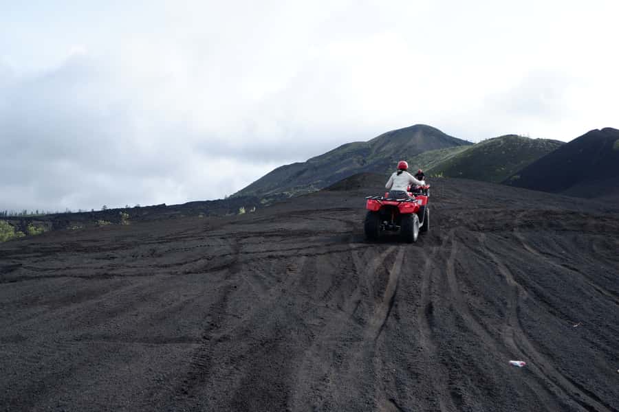 Bali: Mount Batur Quad Bike Tour and Natural Hot Springs - Lunch with a view, plus a Balinese coffee stop