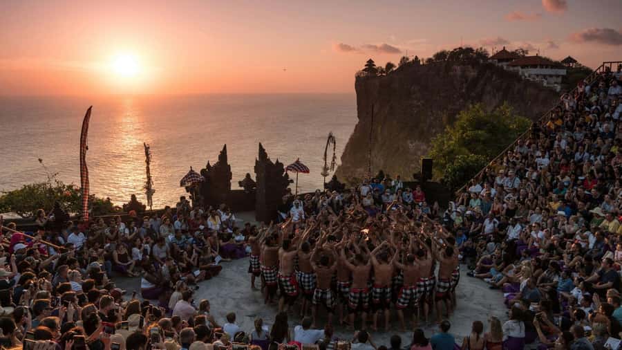 Bali: Uluwatu ATV Quad Bike with Temple Tour & Kecak Dance - Why the guide can make the difference