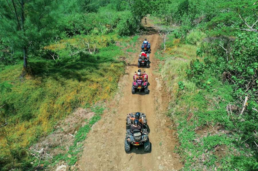 Bora Bora Adventures ATV / QUADS Tours - Faanui Valley and the cultural side of the ride