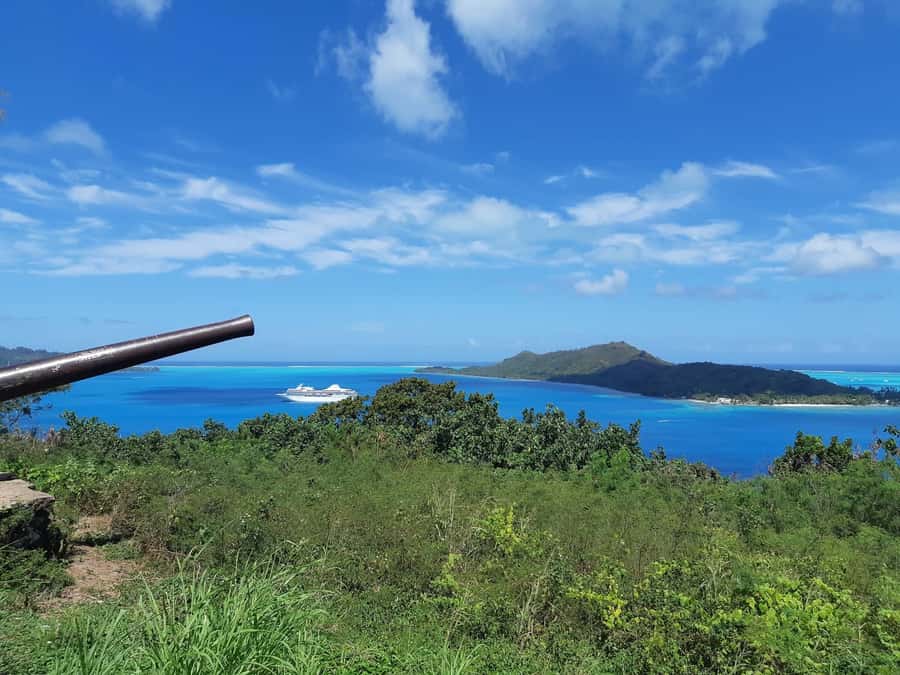 Bora Bora: Island Tour and Mountains Getaway by Quad Bike - Amanahune Plateau and the many blues of the lagoon