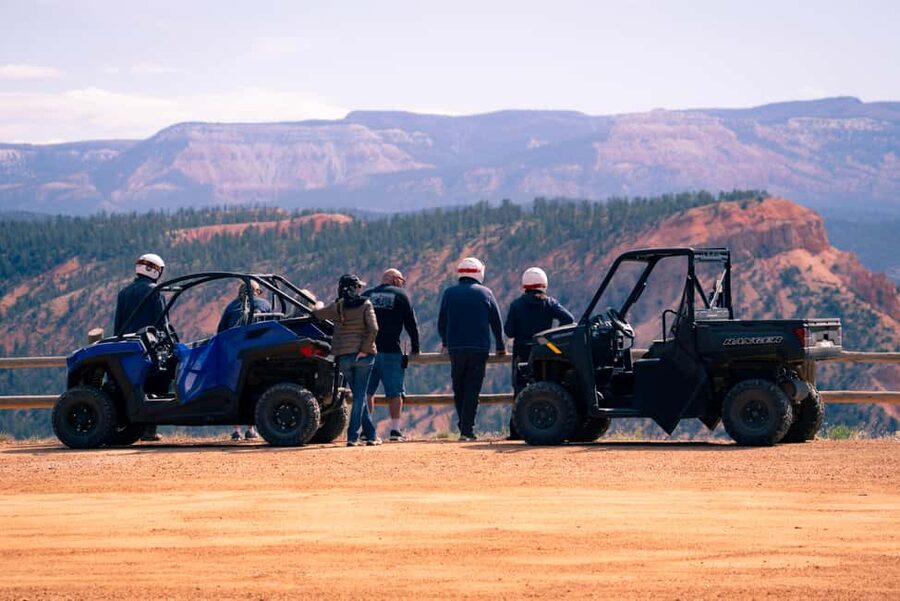 Bryce Canyon City Guided ATV/RZR Tour - The safety briefing and choosing your vehicle