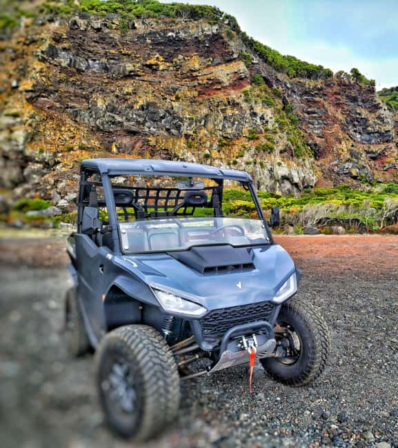 Buggy ride through the vineyards of Pico Island - Who will enjoy this most
