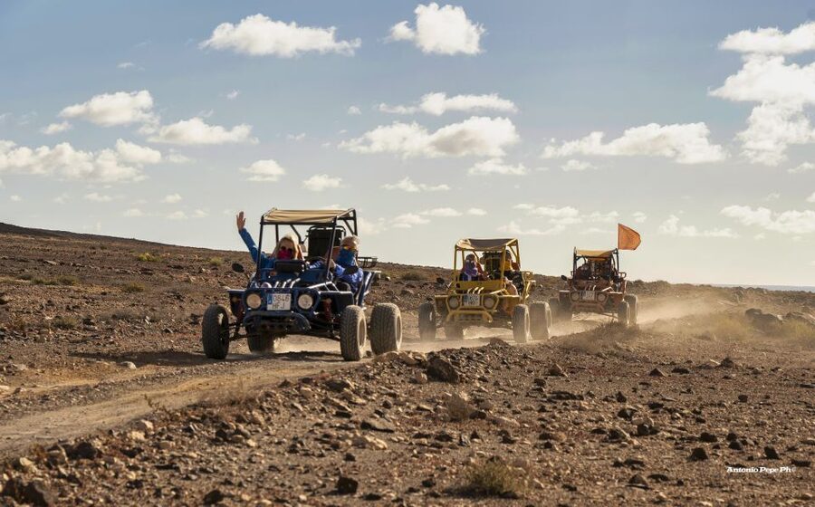 Caleta De Fuste: Guided Buggy Explorer Tour - Salt pans, volcanic coast, and the final photo stop