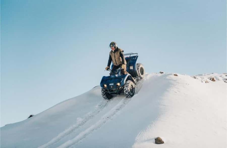 Cardrona Valley: Mountain Quad Bike Experience - The photo stop and changing mountain views