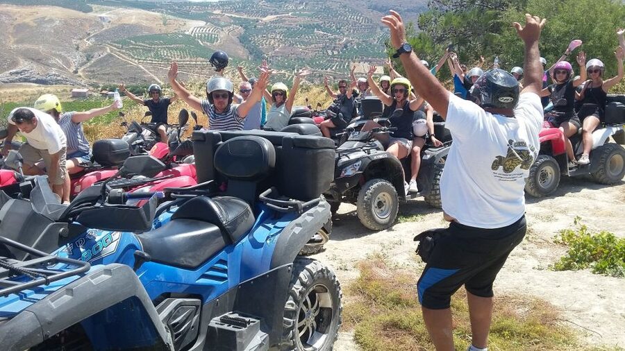 Crete : Safari Tour Heraklion with Quad,Jeep,Buggy and Lunch - Greek lunch at a local tavern