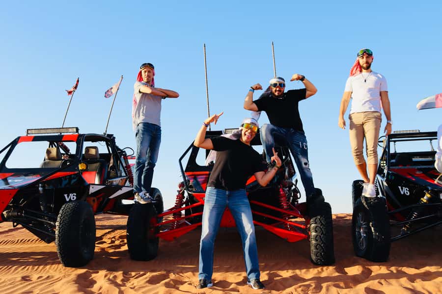 Dubai: 3000cc V6 Dune Buggy & Sandboarding -Private Tour - One hour across the red dunes