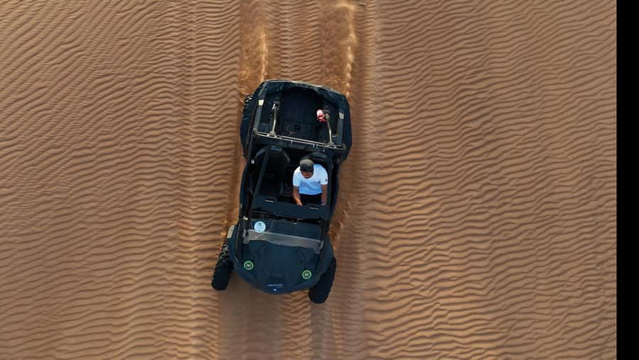 Dubai: Dune Buggy Safari and Camel Ride with Transportation - Photo stops and the changing color of the desert