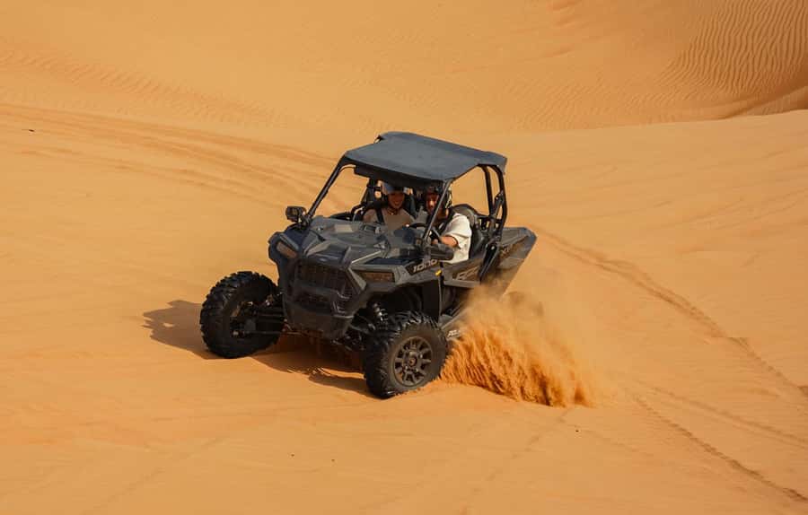 Dubai: Sandboarding, Camel Ride and Red Dune Bashing - Guide service makes a noticeable difference