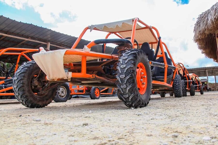 Flintstones Buggy, Cave and Adventure in Bavaro - The first 25 minutes: animals, fields, and country roads