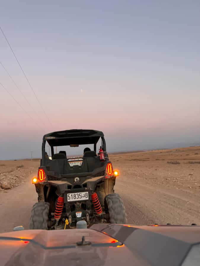 From Marrakech: Agafay Desert Buggy 1Hour & Dinner Show - Dinner under the evening sky
