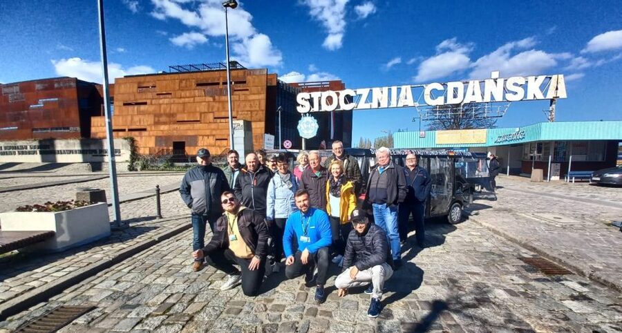 Gdansk: City Tour Live Guided by Golf Cart/Buggy Sightseeing - The shipyard and the rise of Solidarity