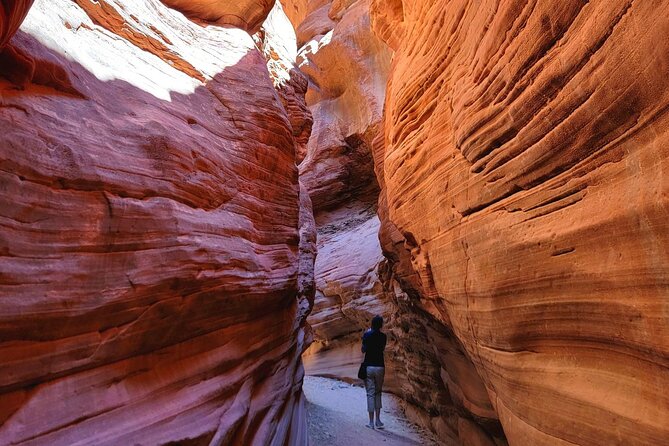 Great Chamber/Peekaboo Slot Canyon UTV Tour 4hrs - A two-stop adventure north of Kanab