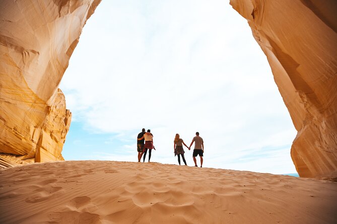 Great Chamber/Peekaboo Slot Canyon UTV Tour 4hrs - Peekaboo Slot Canyon: a short walk with strong scenery