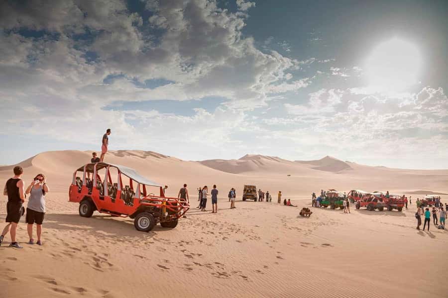 Huacachina: Buggy en las Dunas al Atardecer y Sandboarding - Key points before you book