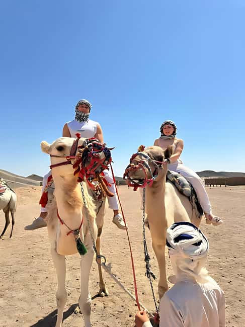 Hurghada: Desert Quad Bike and Buggy Adventure with Transfer - Dinner, shows, and the evening atmosphere