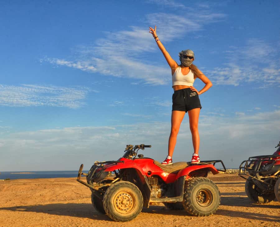 Hurghada: Quad Bike, Camel, Show, Dinner, & Stargazing Trip - The camel stop: brief, traditional, and good for photos