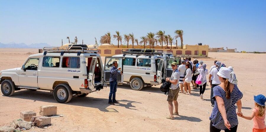 Hurghada: Safari Jeep, Buggy, Camel, Quad, Bedouin Dinner - Who will enjoy this most?