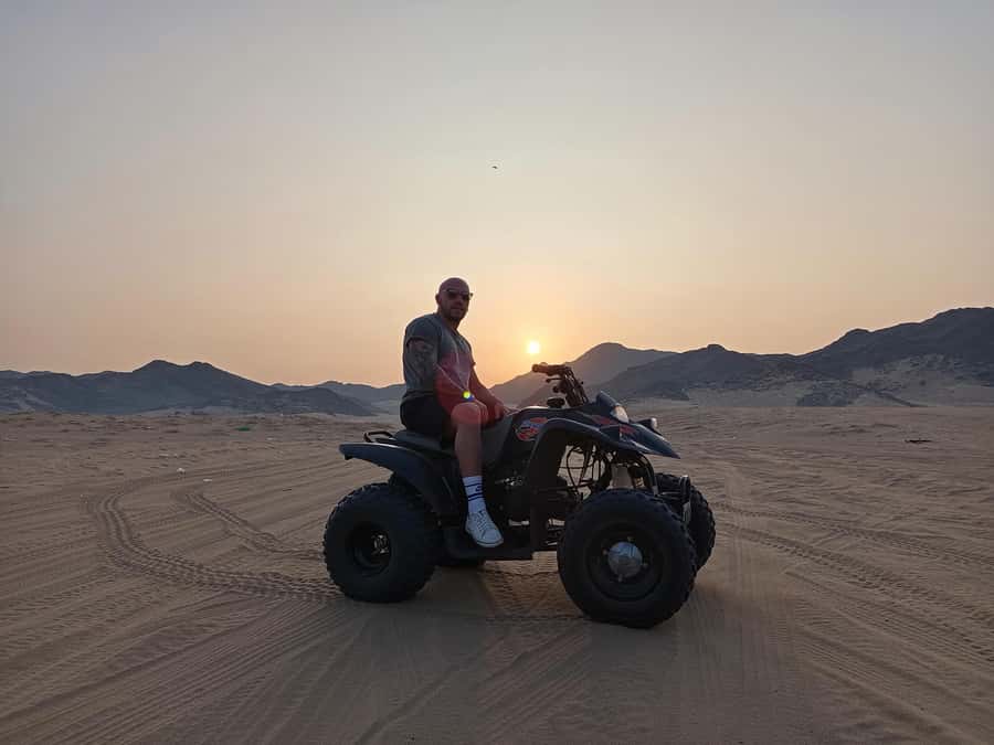 Jeddah Desert Safari: Quad Biking, Camel Farm & Sunset Views - Sunrise Versus Sunset: Choosing the Better Departure