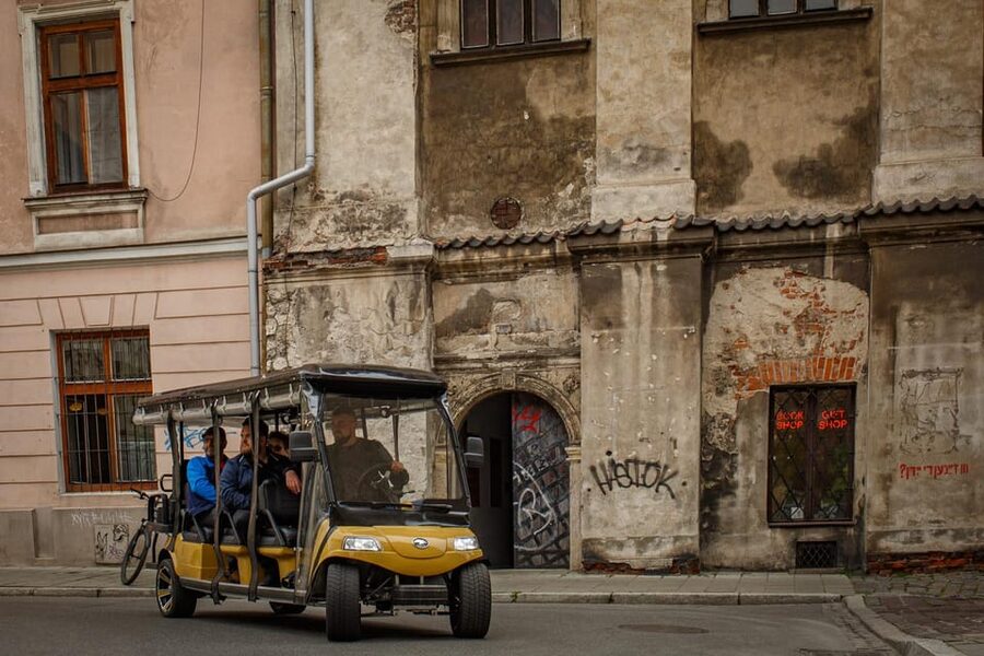 Krakow: Extended City Sightseeing Tour - Eco Buggy Golf Cart - Starting with Krakow’s Old Town