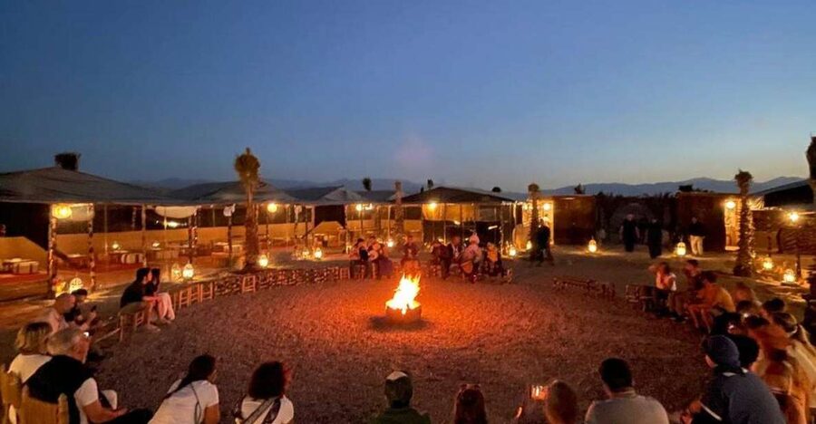 Marrakech: Agafay Desert Quad Biking & Dinner Show - Music, dancing, and the campfire show