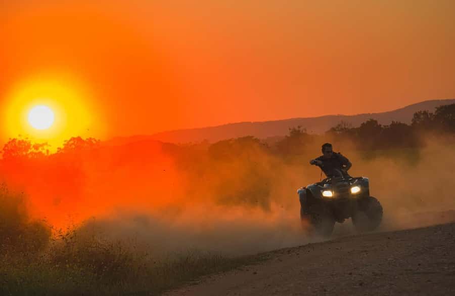 Marrakech: Agafay Desert Tour Quad bike & Dinner fire show - The drive from Marrakech and the argan oil stop