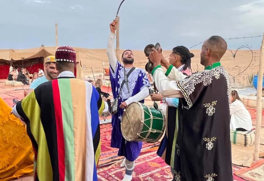 Marrakech: Buggy Ride, Pool & Dinner Show in Agafay Desert - Guides, service, and the human side