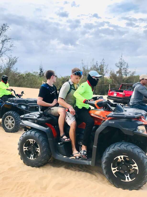 Mui Ne: Sunrise or Sunset Jeep Tour & Quad Bike With Driver - Red Sand Dunes and a Low-Cost Thrill