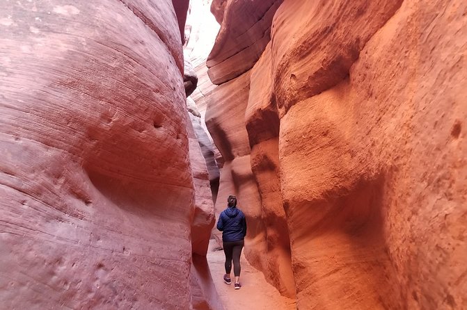 Peek-A-Boo Slot Canyon Tour UTV Adventure (Private) - A private route into Peek-A-Boo Slot Canyon