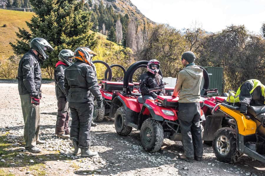Queenstown: Quad Biking Experience - The 15-minute transfer from Queenstown