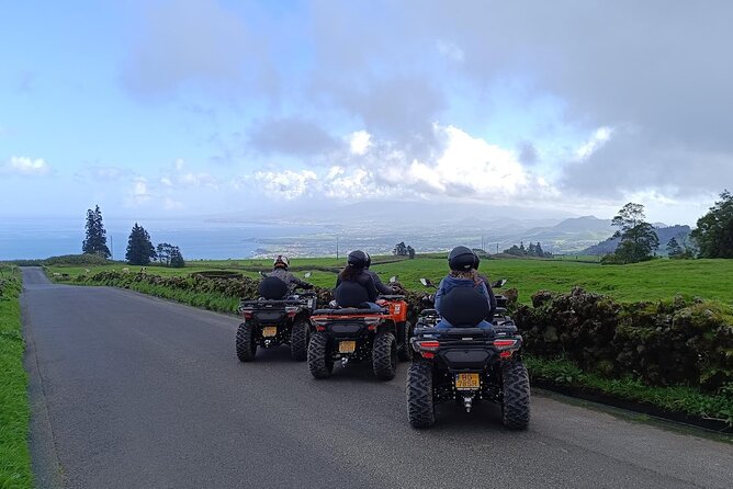 São Miguel: Sete Cidades Quad / Buggy Tour - Pico da Cruz and the big crater panorama