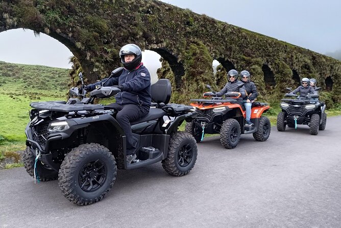 São Miguel: Sete Cidades Quad / Buggy Tour - Miradouro das Cumeeiras and the ride around the rim