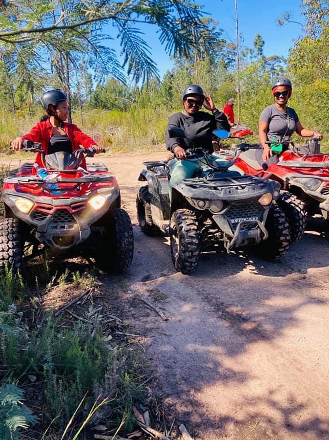 THE CRAGS PLETTENBERG BAY: QUAD BIKE FUN RIDE - Working through the bush course